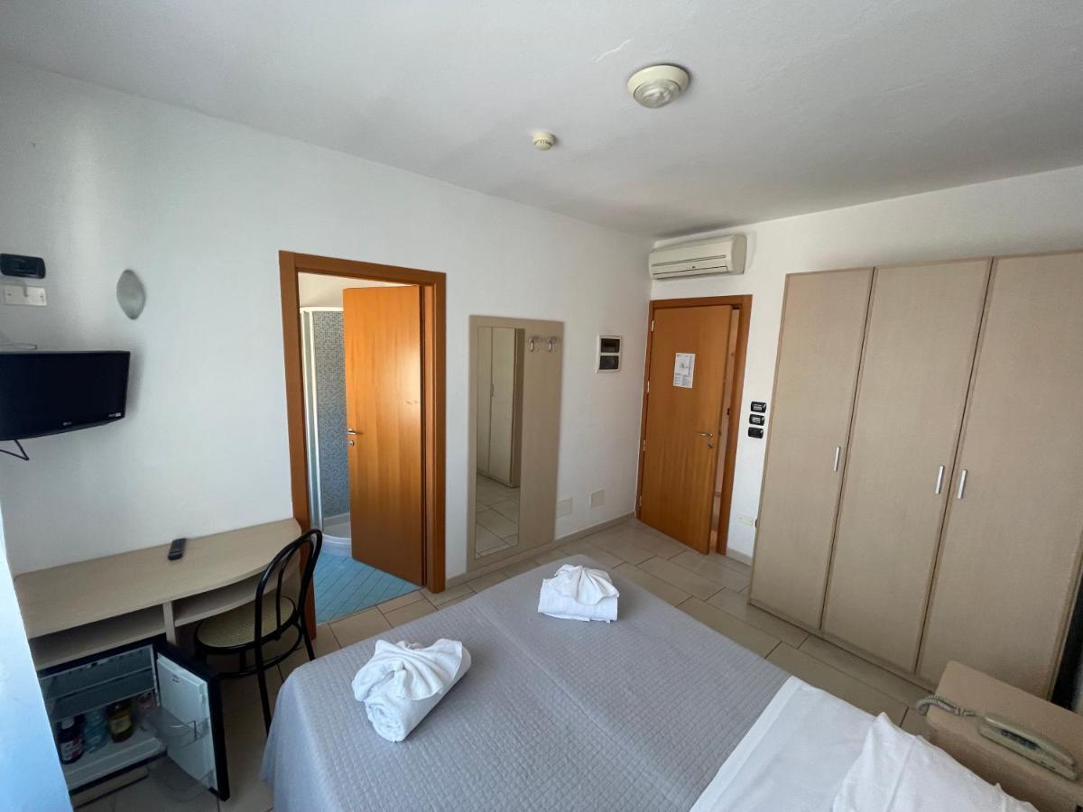 Hotel Marilonda Rimini Pokoj fotografie